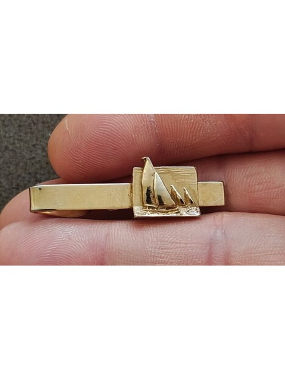 1950s/60s Classic Nautical Elegance Gold Tone Sailboat Tie Bar Clip